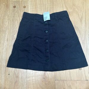 H&M black button up skirt